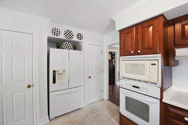 897 Turkey Foot Road, Lexington, KY 40502