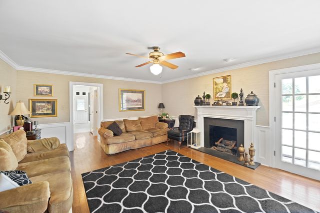 897 Turkey Foot Road, Lexington, KY 40502