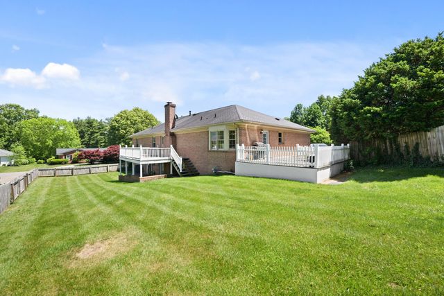 897 Turkey Foot Road, Lexington, KY 40502