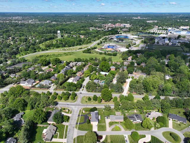 897 Turkey Foot Road, Lexington, KY 40502