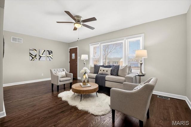 1415 Gahan Drive, Florissant, MO 63031