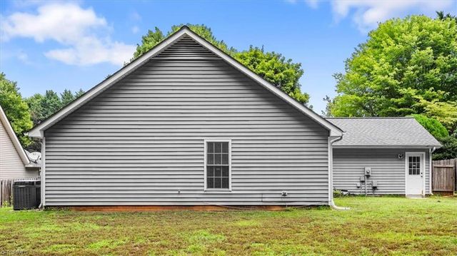 2325 Meadow Gate Drive, Greensboro, NC 27455