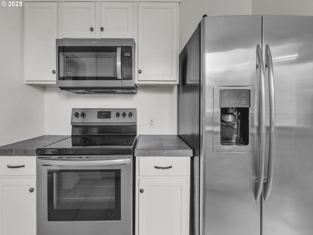 1975 Ne GALLOWAY St, Mc Minnville, OR 97128