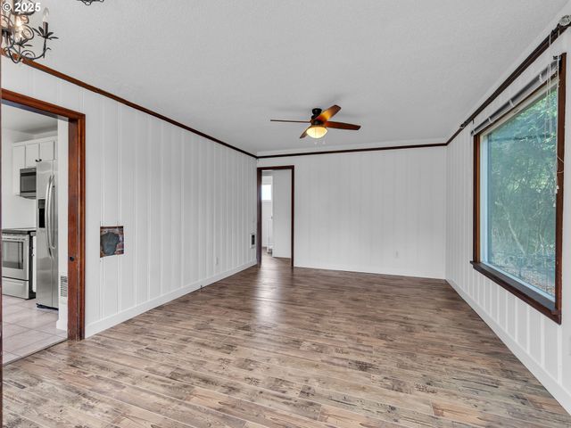 1975 Ne GALLOWAY St, Mc Minnville, OR 97128