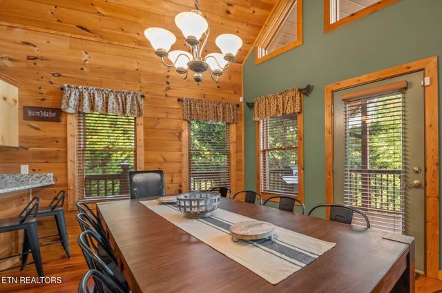 210 Meghans Way, Townsend, TN 37882
