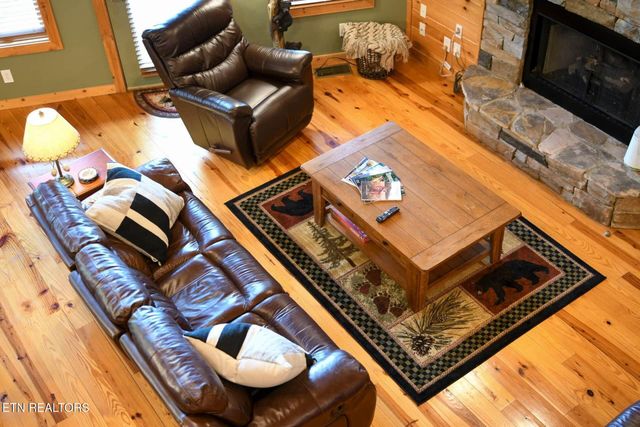 210 Meghans Way, Townsend, TN 37882