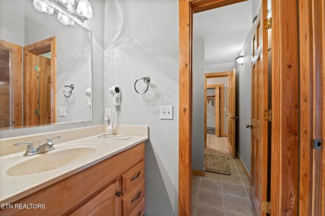 210 Meghans Way, Townsend, TN 37882