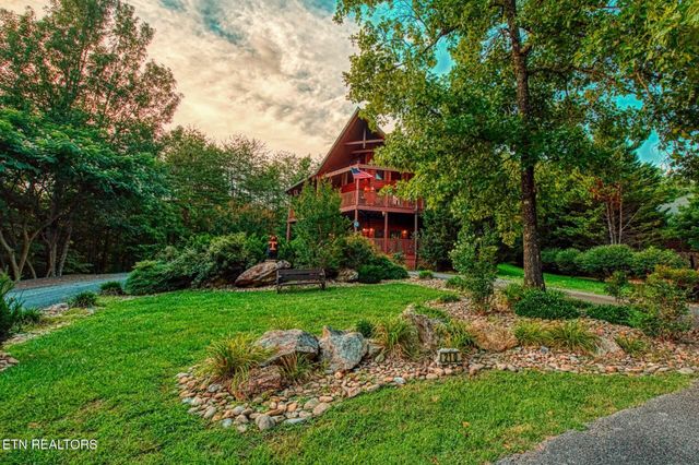 210 Meghans Way, Townsend, TN 37882