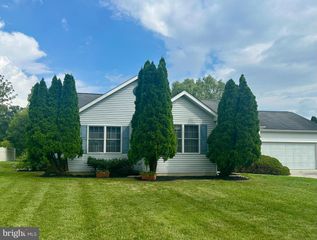 2233 MUSTEREL LN, Vineland, NJ 08361