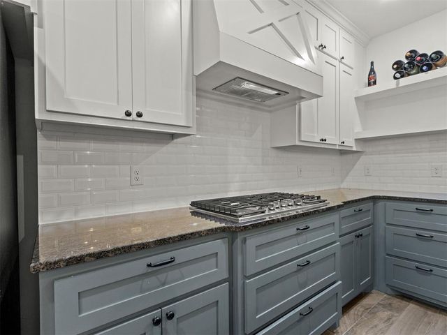 2429 Creekview Drive, Moore, OK 73160