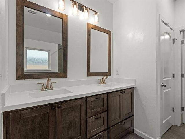 2429 Creekview Drive, Moore, OK 73160