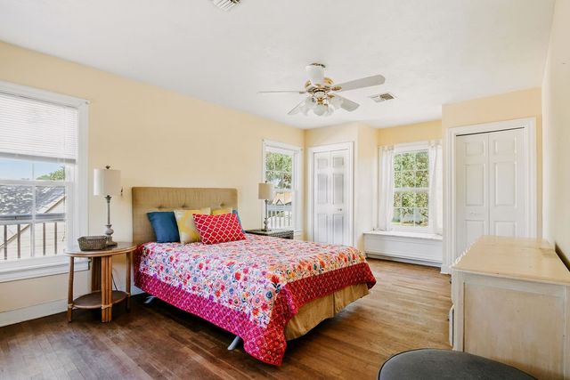 909 E Market St, Sinton, TX 78387