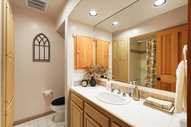 2716 Herradura Road D, Santa Fe, NM 87505