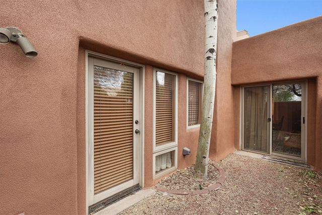 2716 Herradura Road D, Santa Fe, NM 87505