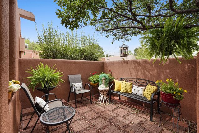 2716 Herradura Road D, Santa Fe, NM 87505