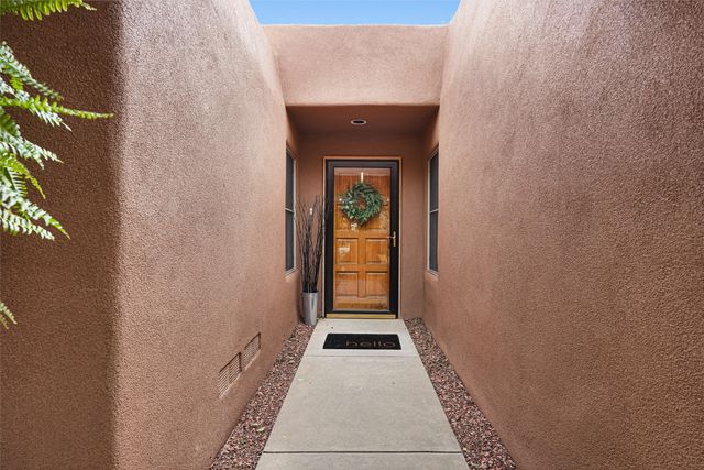 2716 Herradura Road D, Santa Fe, NM 87505