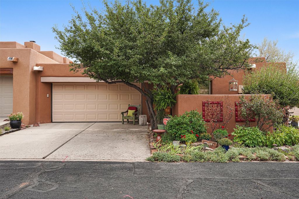 2716 Herradura Road D, Santa Fe, NM 87505