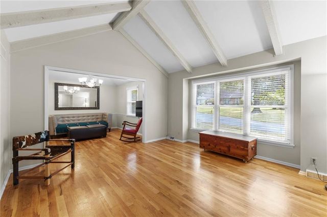 7916 W 98th Terrace, Overland Park, KS 66212