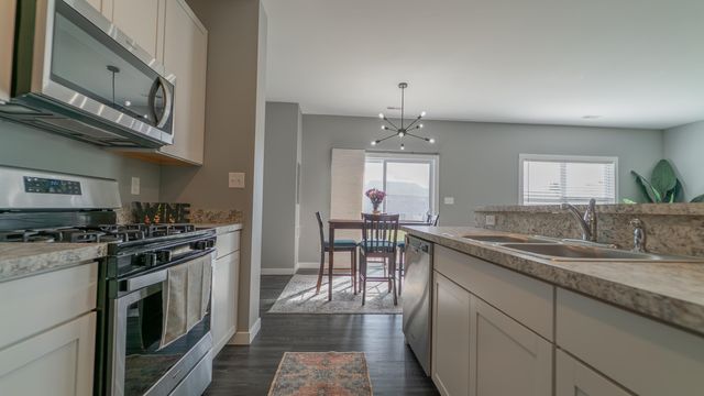 425 Briarwood Lane, Lowell, IN 46356