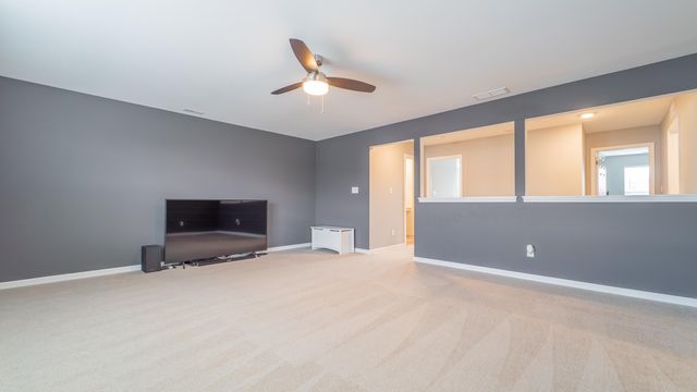 425 Briarwood Lane, Lowell, IN 46356