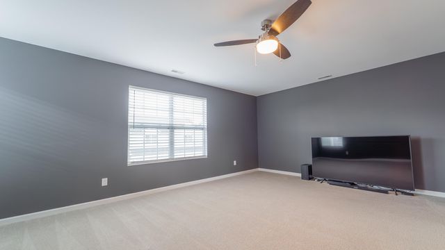 425 Briarwood Lane, Lowell, IN 46356