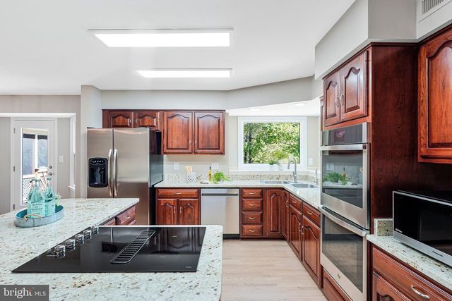 15131 WETHERBURN DR, Centreville, VA 20120