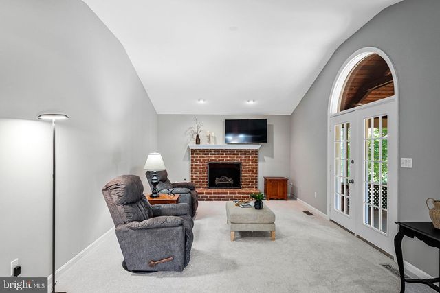 15131 WETHERBURN DR, Centreville, VA 20120