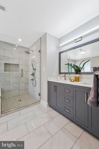 15131 WETHERBURN DR, Centreville, VA 20120