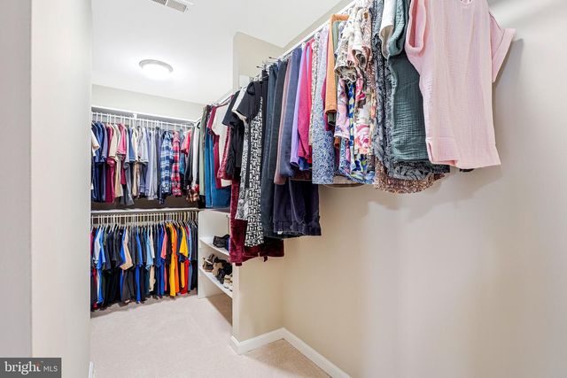 15131 WETHERBURN DR, Centreville, VA 20120