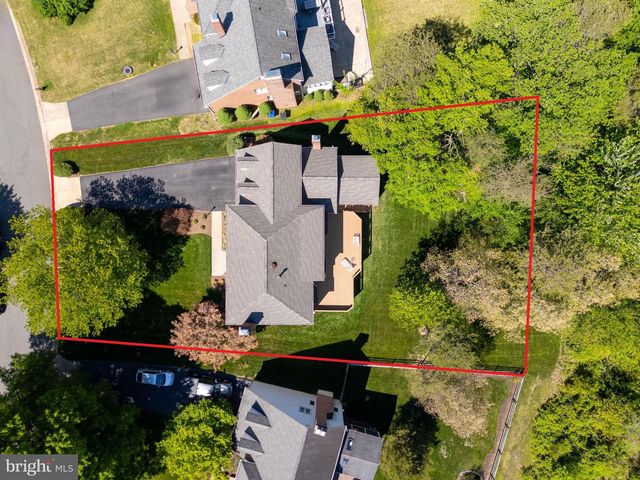 15131 WETHERBURN DR, Centreville, VA 20120