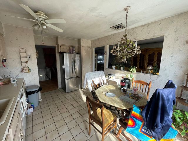 840 Robin Court, Baldwin, NY 11510