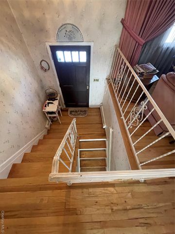 840 Robin Court, Baldwin, NY 11510