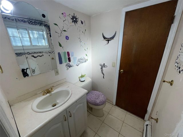 840 Robin Court, Baldwin, NY 11510