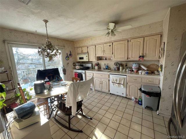 840 Robin Court, Baldwin, NY 11510