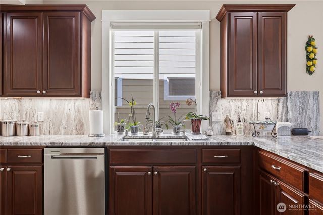 9020 Merrill Court NE, Lacey, WA 98516