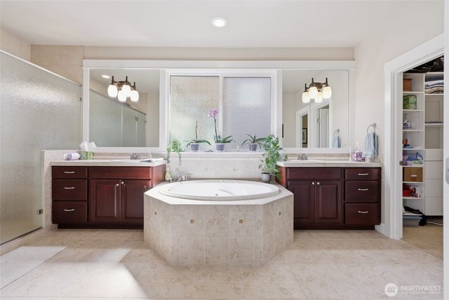9020 Merrill Court NE, Lacey, WA 98516
