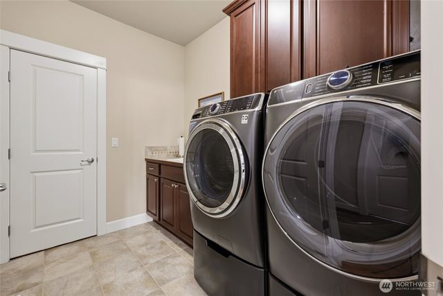 9020 Merrill Court NE, Lacey, WA 98516