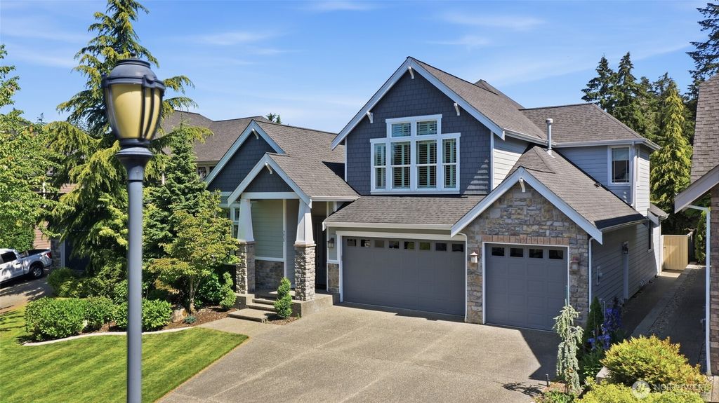 9020 Merrill Court NE, Lacey, WA 98516