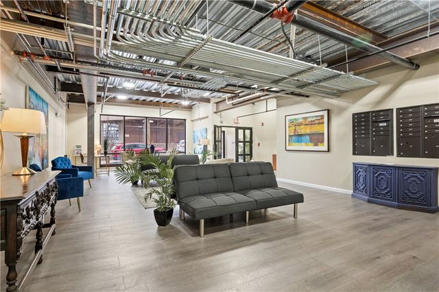 3809 Liberty Ave 303, Lawrenceville, PA 15201