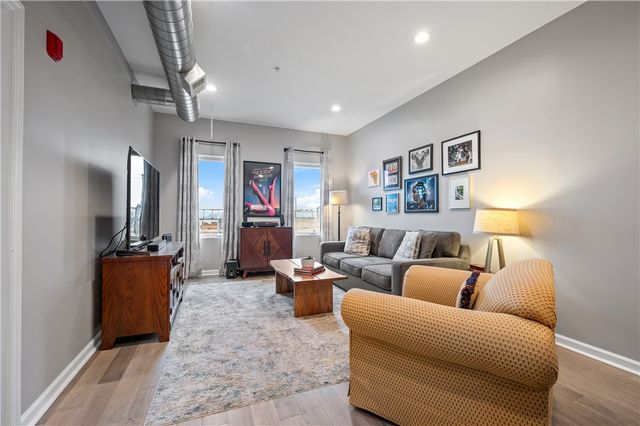 3809 Liberty Ave 303, Lawrenceville, PA 15201