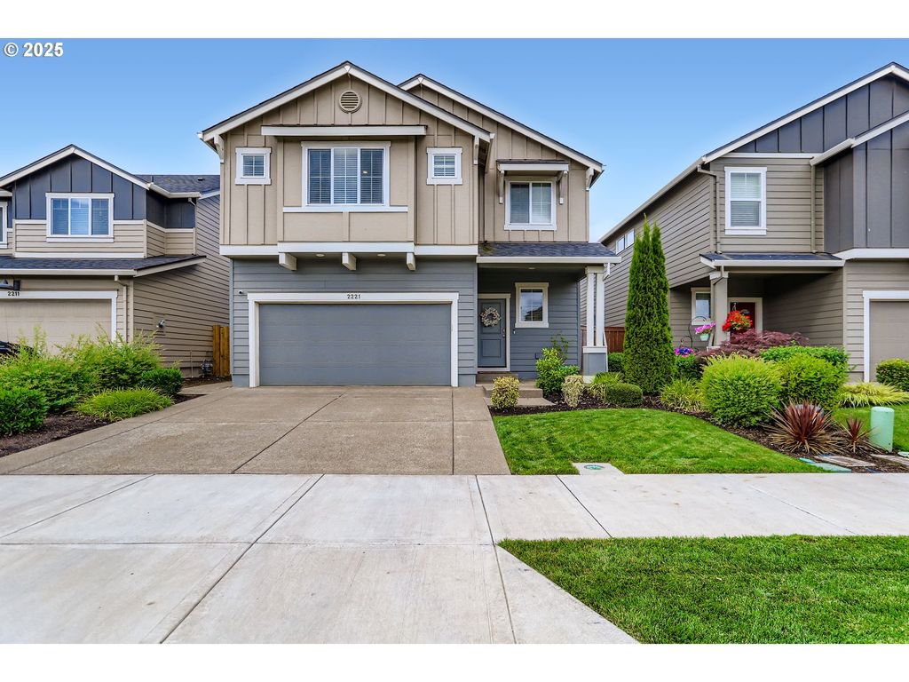 2221 BEN BROWN Dr, Woodburn, OR 97071