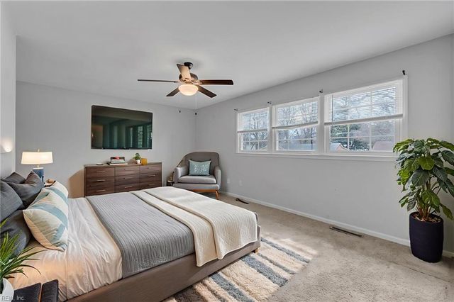 1058 Clipper DR, Hampton, VA 23669