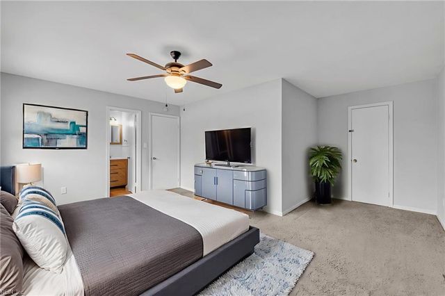 1058 Clipper DR, Hampton, VA 23669