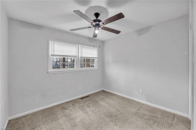 1058 Clipper DR, Hampton, VA 23669