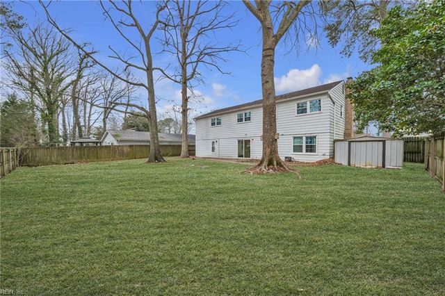 1058 Clipper DR, Hampton, VA 23669