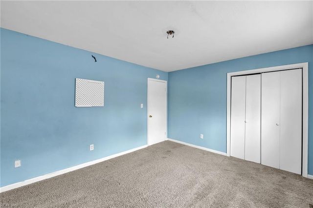 1058 Clipper DR, Hampton, VA 23669