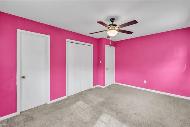 1058 Clipper DR, Hampton, VA 23669