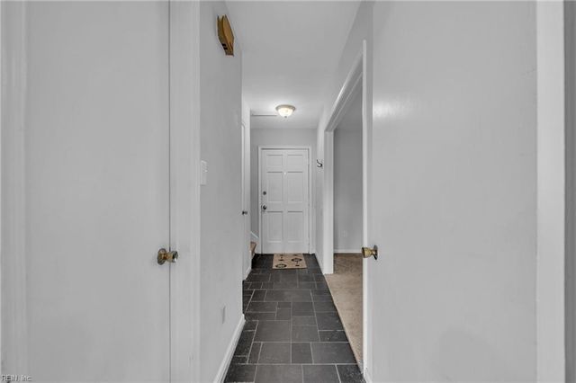 1058 Clipper DR, Hampton, VA 23669