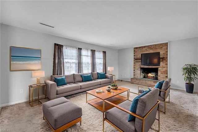 1058 Clipper DR, Hampton, VA 23669