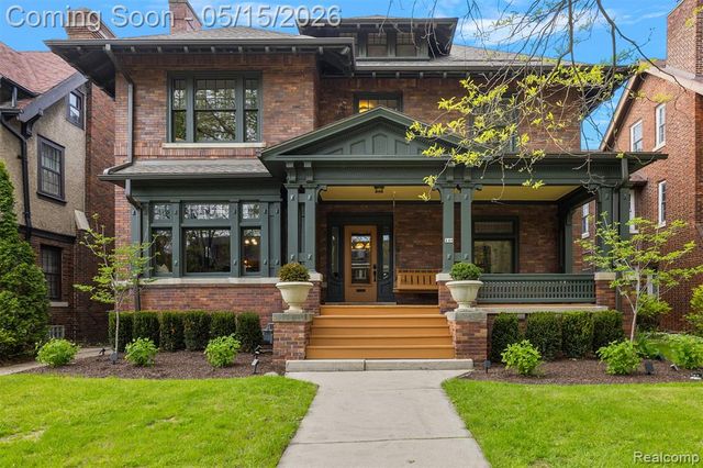 140 Longfellow Street, Detroit, MI 48202